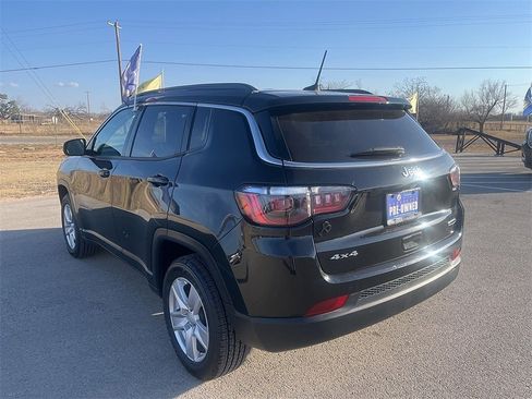 Used 2022 Jeep Compass Latitude w/ Convenience Group image 3