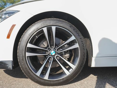 Used 2018 BMW 330i xDrive Sedan w/ Convenience Package AWD/4WD image 29