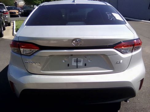 Used 2024 Toyota Corolla LE FWD image 9