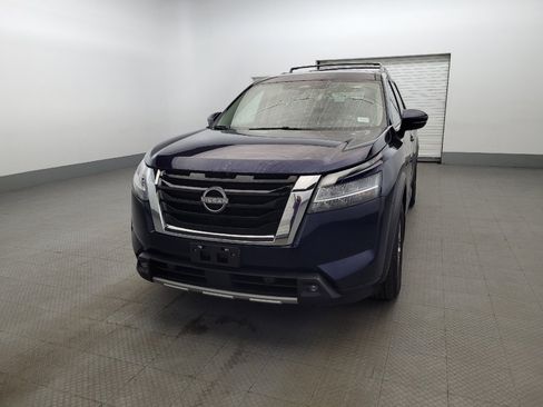 Used 2022 Nissan Pathfinder SL AWD/4WD image 15
