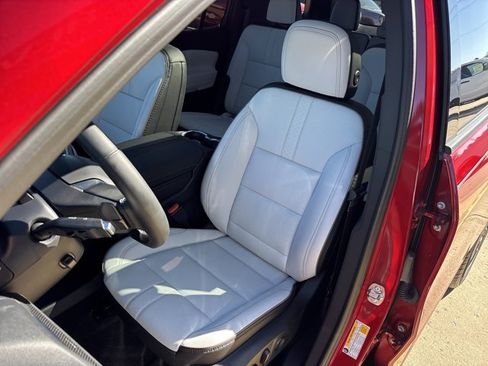 New 2026 Chevrolet Traverse High Country w/ LPO, Floor Liner Package FWD image 23