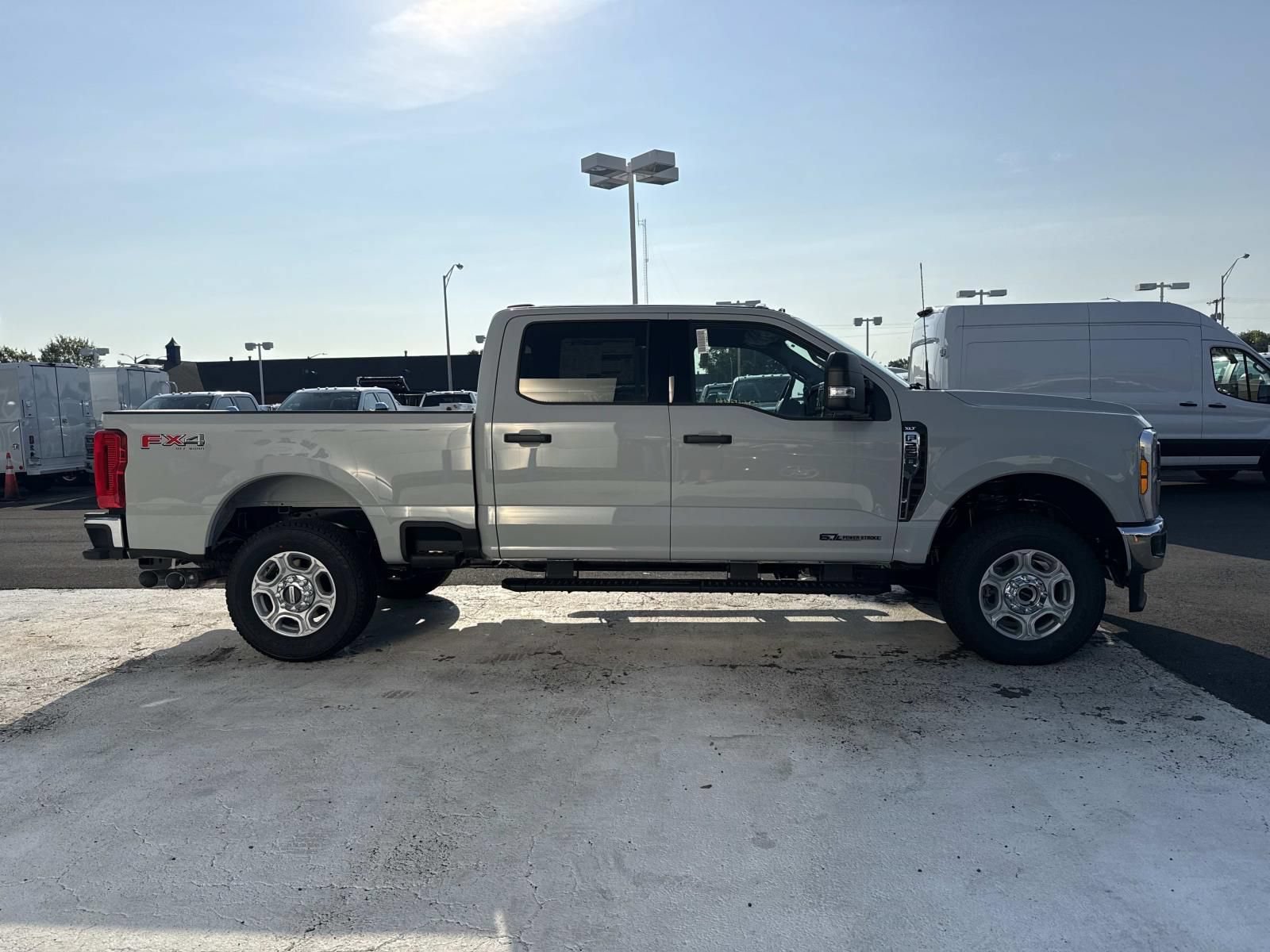 New 2026 Ford F250 XLT w/ FX4 Off-Road Package AWD/4WD image 2