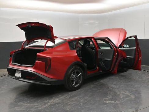 Used 2025 Kia K4 FWD image 28