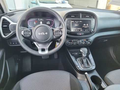 Used 2024 Kia Soul LX FWD image 20