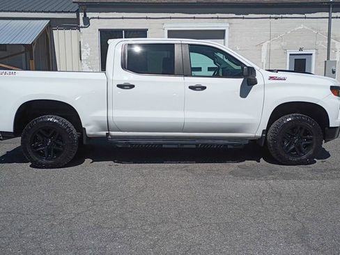 Used 2022 Chevrolet Silverado 1500 Custom Trail Boss w/ LPO, Dark Essentials Package AWD/4WD image 21