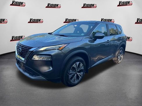 Used 2023 Nissan Rogue SV image 1