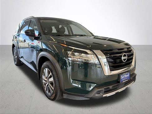 Certified 2024 Nissan Pathfinder SL AWD/4WD image 6