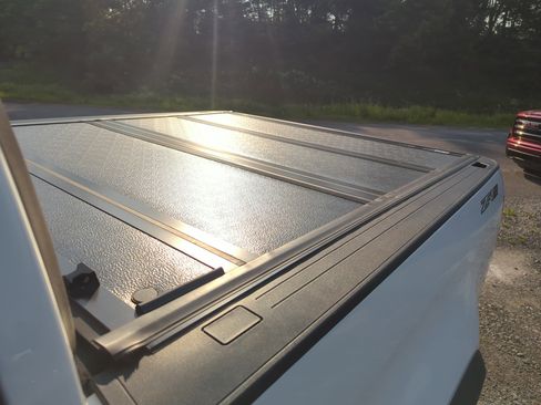 Used 2022 Chevrolet Colorado ZR2 image 8