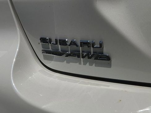 Used 2024 Subaru Crosstrek 2.0i image 8