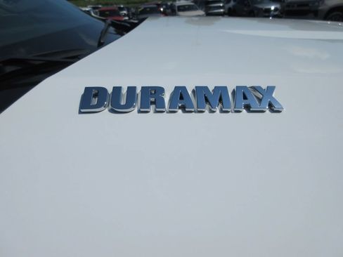 Certified 2025 Chevrolet Silverado 1500 LTZ AWD/4WD image 10