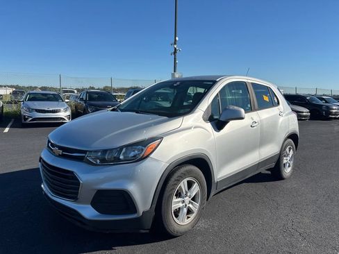 Used 2019 Chevrolet Trax LS FWD image 7