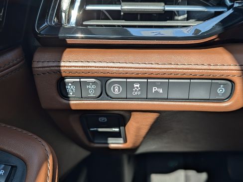 Certified 2024 Acura MDX SH-AWD w/ Advance Package image 26