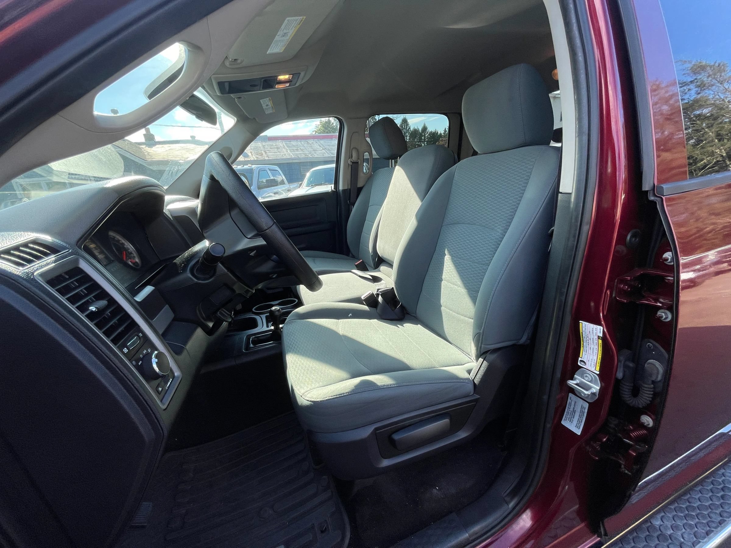 Used 2017 RAM 2500 Tradesman w/ Chrome Appearance Group AWD/4WD image 10