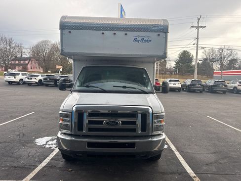 Used 2015 Ford E-350 and Econoline 350 Super Duty image 40