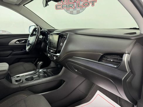 Used 2018 Chevrolet Traverse LT AWD/4WD image 12
