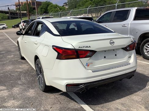 Used 2023 Nissan Altima 2.5 SR AWD/4WD image 6