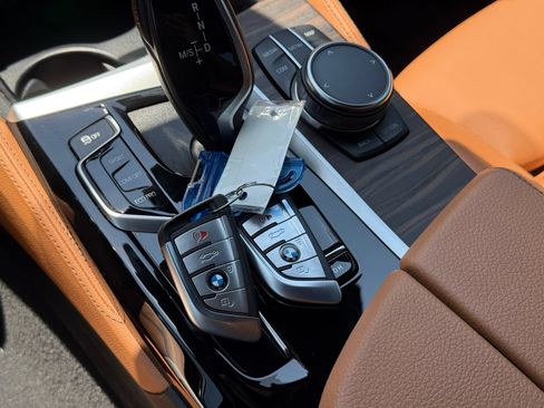 Used 2023 BMW 540i w/ M Sport Package RWD image 38