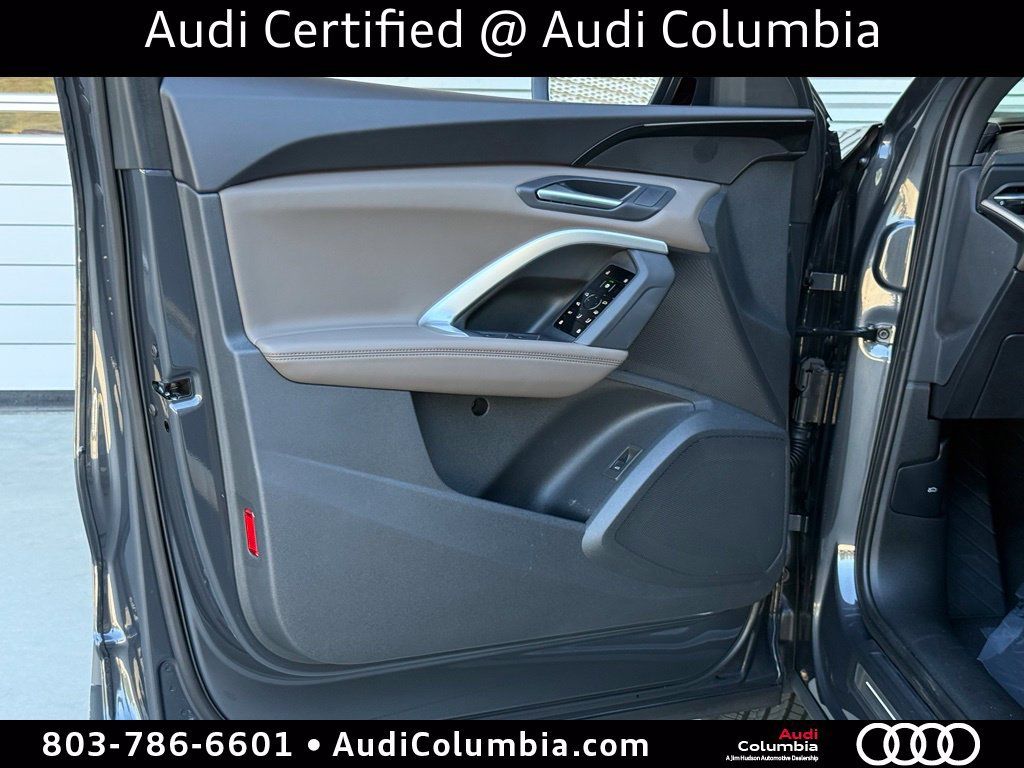 Certified 2025 Audi Q5 Premium w/ Convenience Package AWD/4WD image 21