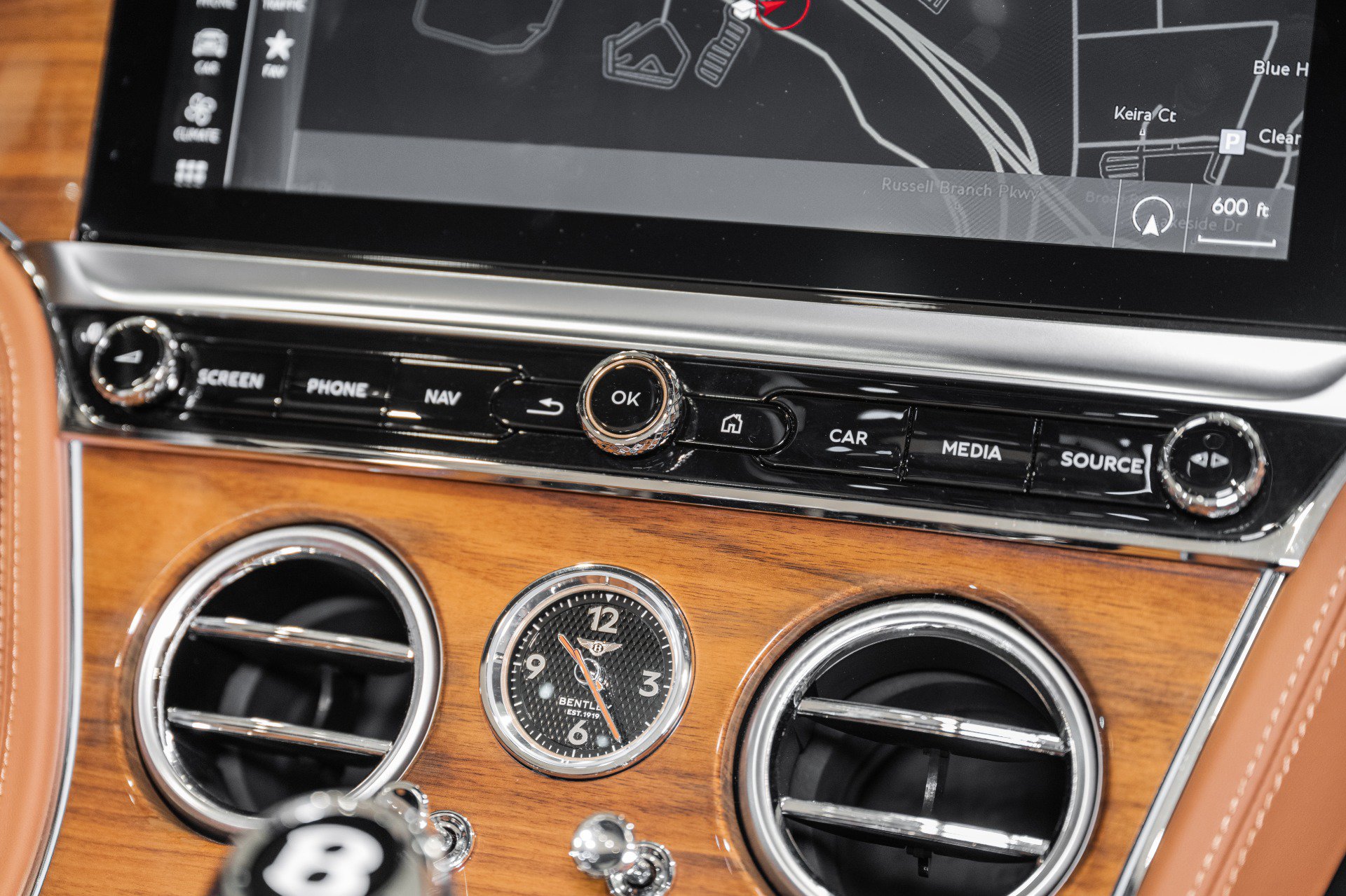 Certified 2024 Bentley Continental GT V8 AWD/4WD image 33