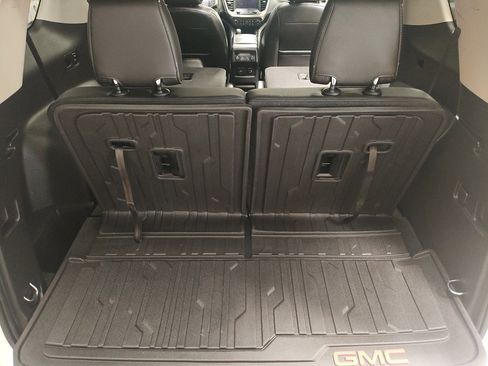 Used 2019 GMC Acadia Denali image 14