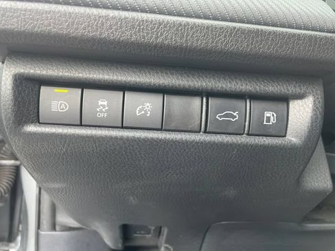 Used 2025 Toyota Camry SE w/ Convenience Package AWD/4WD image 19