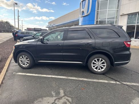 Used 2019 Dodge Durango SXT image 2