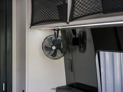 Used 2024 Mercedes-Benz Sprinter 2500 image 60