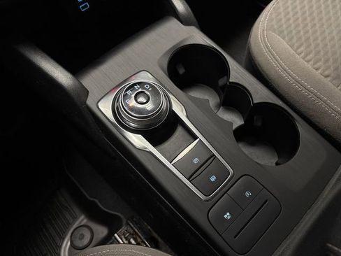 Used 2020 Ford Escape SE image 40