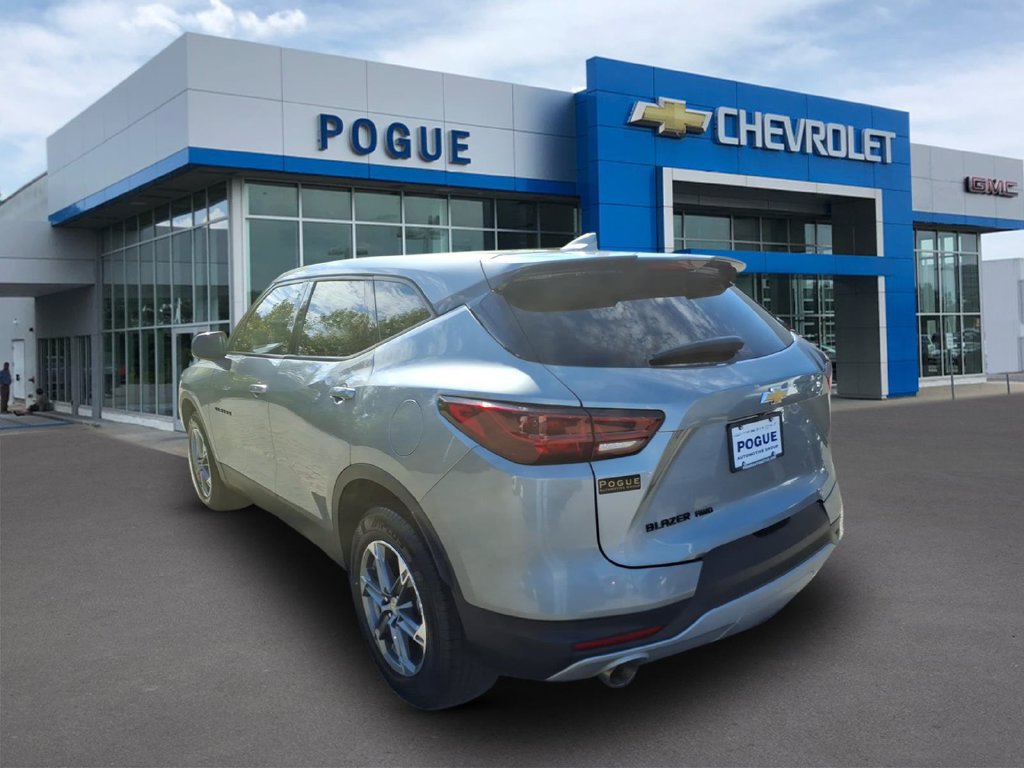 Used 2023 Chevrolet Blazer LT w/ Driver Confidence Package AWD/4WD image 3