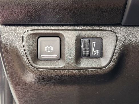 Used 2023 GMC Acadia SLE w/ Driver Convenience Package image 21