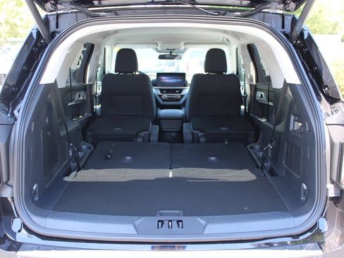 New 2026 Ford Explorer Active RWD image 20