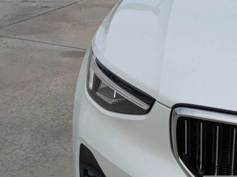 Used 2025 Volvo XC40 B5 Plus w/ Protection Package Premier AWD/4WD image 7