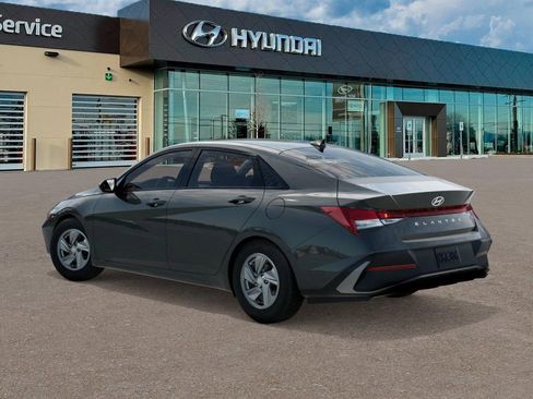 New 2026 Hyundai Elantra SE FWD image 5