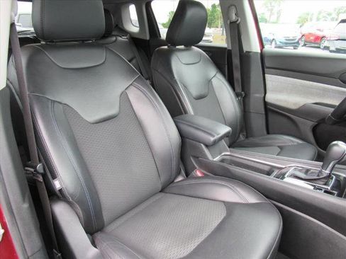 Used 2022 Jeep Compass Latitude w/ Convenience Group FWD image 9