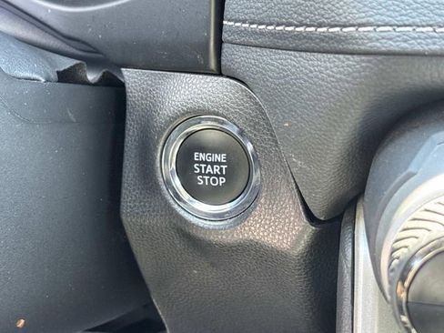 Used 2025 Toyota RAV4 XLE AWD/4WD image 23