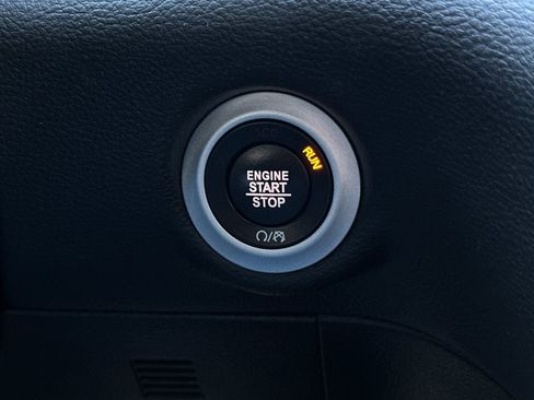 Used 2022 Chrysler Pacifica Touring-L w/ S Appearance Package image 22