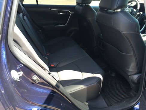 Used 2025 Toyota RAV4 XLE Premium w/ Weather Package AWD/4WD image 8