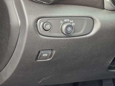 New 2025 Chevrolet Blazer LT w/ Convenience Package image 37