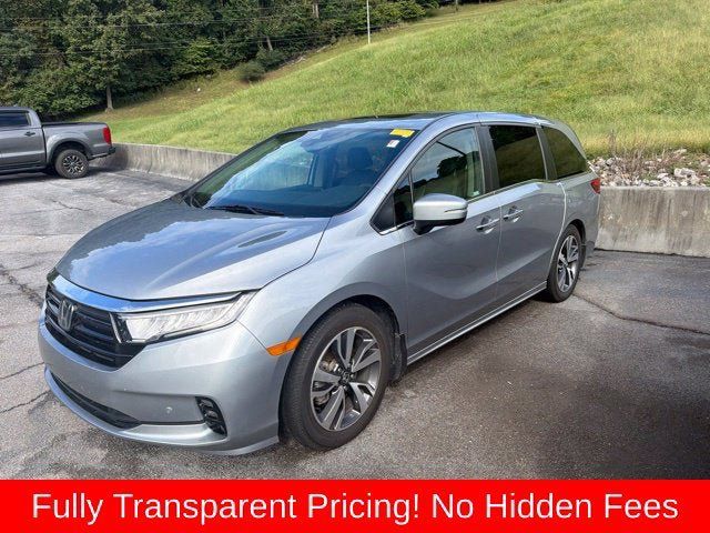 Used 2021 Honda Odyssey Touring image 2