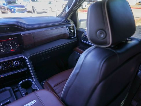 Used 2024 GMC Sierra 2500 Denali Ultimate w/ Max Trailering Package image 30