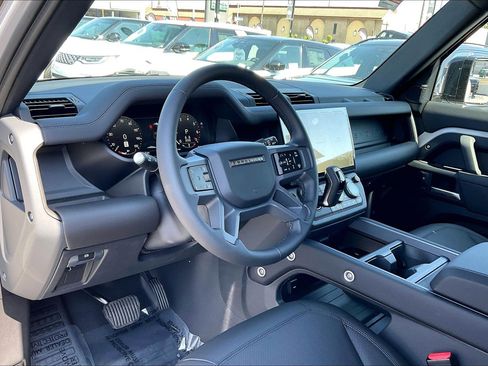 New 2026 Land Rover Defender 130 X-Dynamic SE AWD/4WD image 12