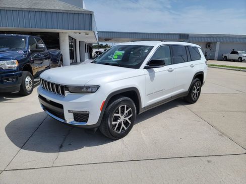 Used 2024 Jeep Grand Cherokee L Limited AWD/4WD image 1