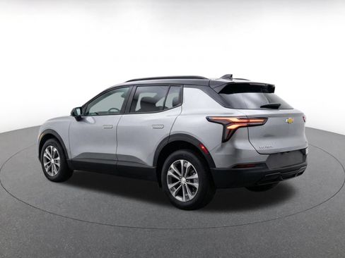 Used 2025 Chevrolet Equinox LT FWD image 5