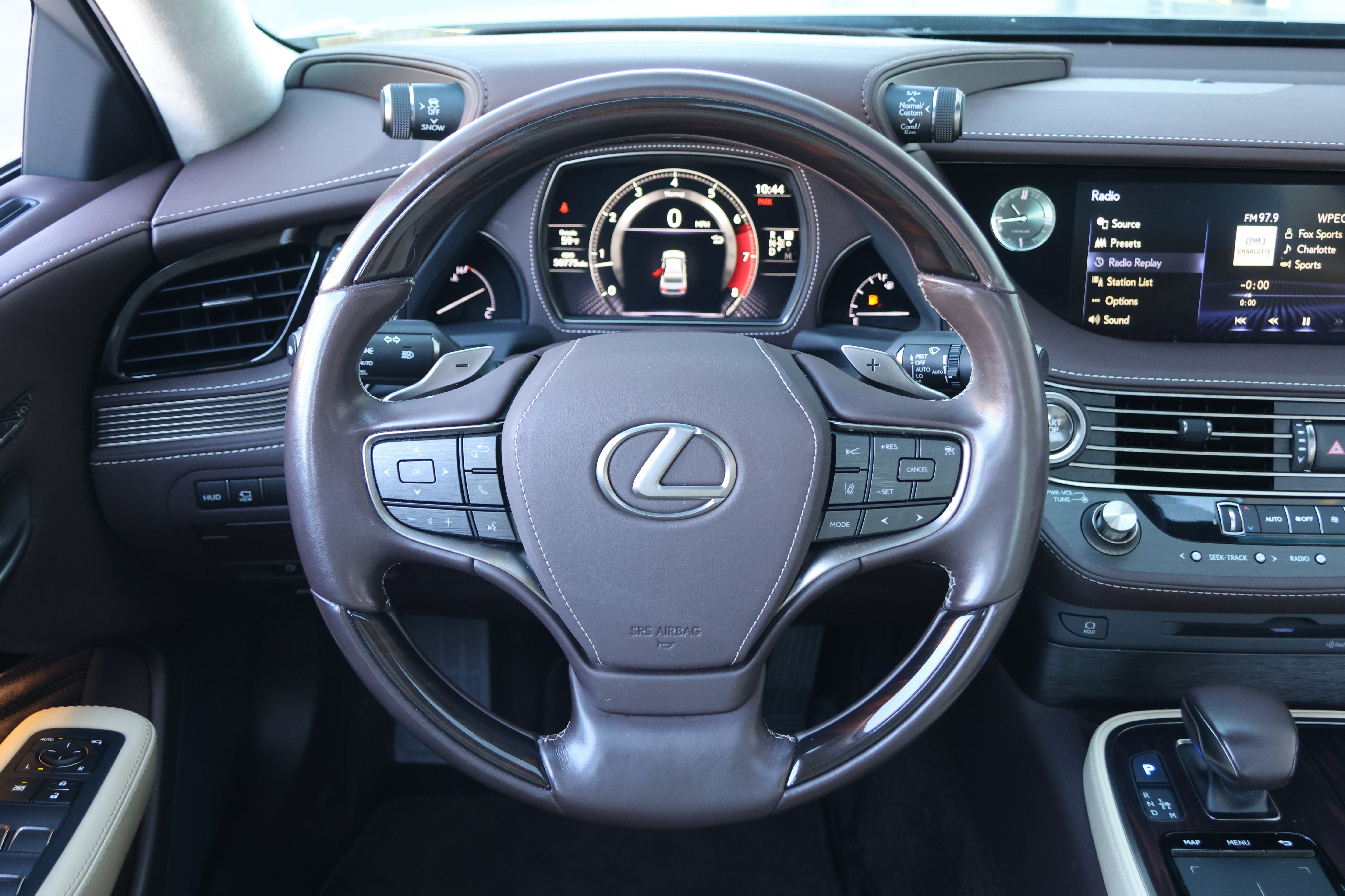 Used 2020 Lexus LS 500 w/ Interior Upgrade Package RWD image 30