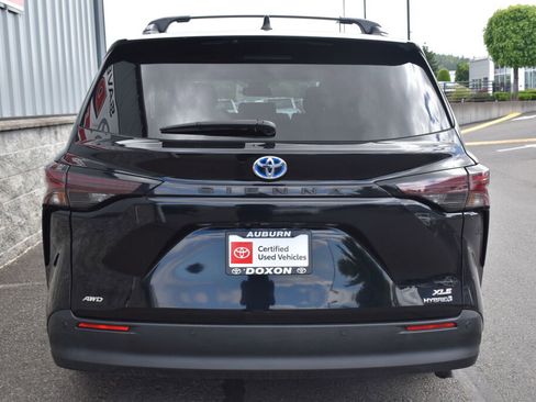 Certified 2023 Toyota Sienna XLE AWD/4WD image 6
