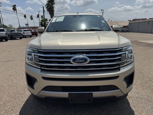 Used 2018 Ford Expedition XLT w/ Equipment Group 202A RWD image 6