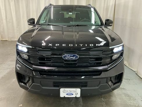 New 2026 Ford Expedition Active AWD/4WD image 9