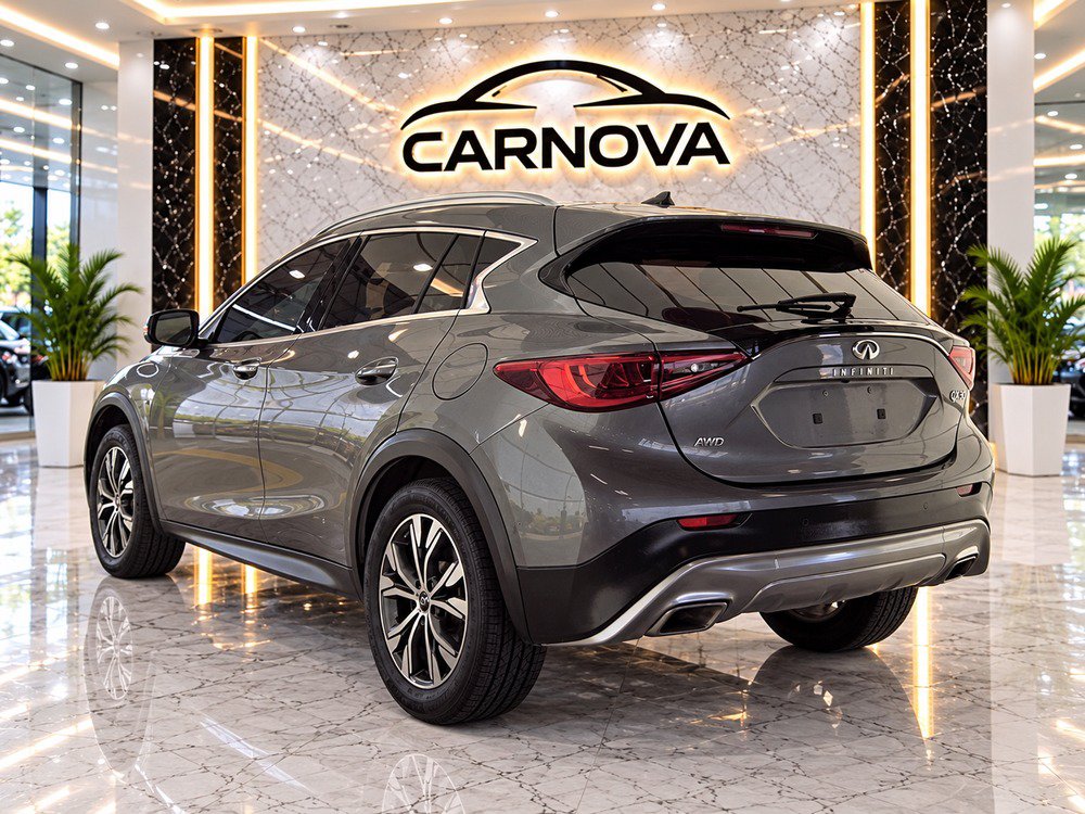 Used 2017 INFINITI QX30 Premium w/ Navigation Package AWD/4WD image 6