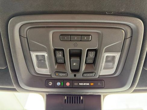 Used 2023 GMC Sierra 1500 Denali Ultimate image 35