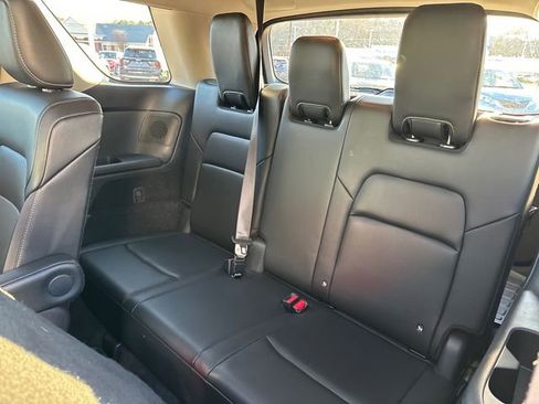 Used 2024 Nissan Pathfinder SL w/ SL Premium Package image 13